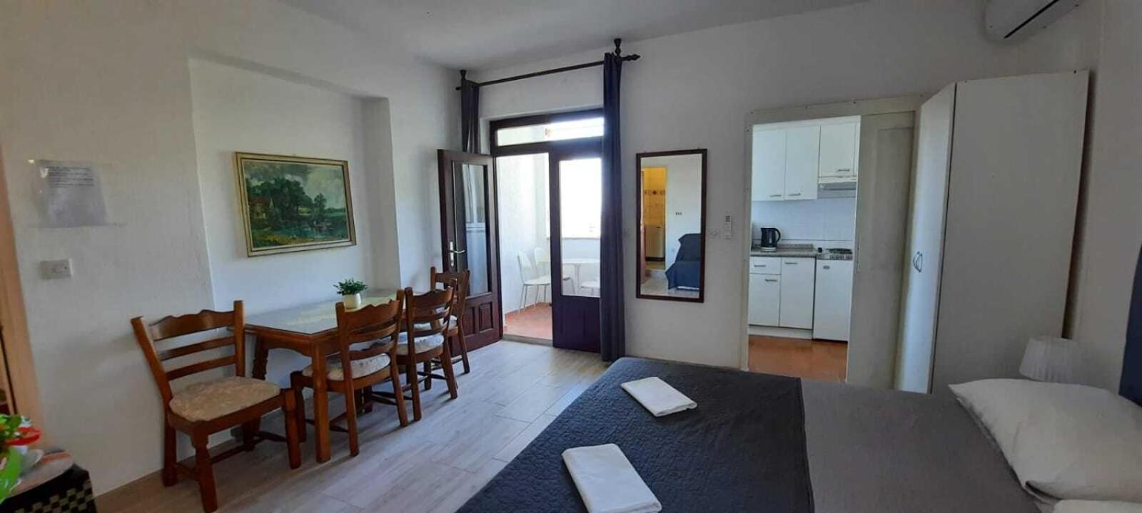 Apartments Elenora 브리스트 외부 사진