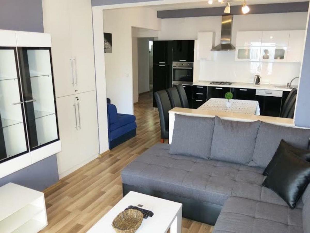 Apartments Elenora 브리스트 외부 사진